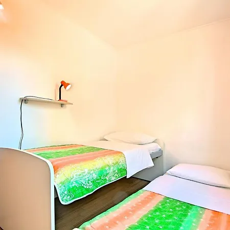 Nika1 Mit Pool Und Whirlpool 400 By Interhome 公寓 乌马格